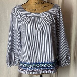 Vineyard Vines Women’s Geo Prep Blue White Embroidered Open Neck Top Shirt XS